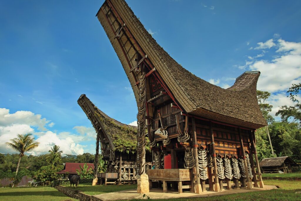 Rumah Tongkonan dengan panggung